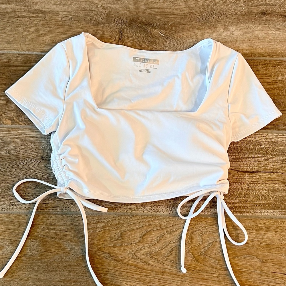 Forever 21 Top White Tie Size XS